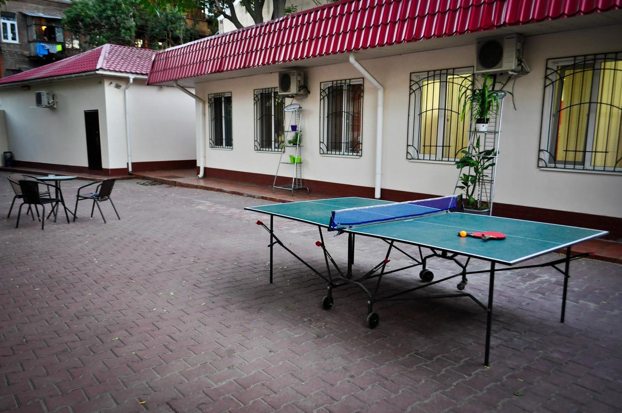 Old Courtyard Hostel Odessa Buitenkant foto